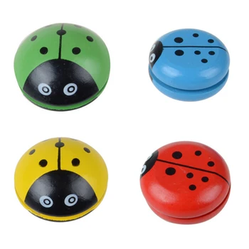 1DB katicabogár Yo-Yo labdát, Kék, zöld, piros, sárga Katicabogár YOYO kreatív játékok fa Yo-Yo játékok Négy szín