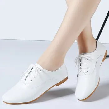 2020 Őszi nők oxford cipő, ballerina lakások cipő női valódi bőr mokaszin cipő csipke naplopók fehér cipő
