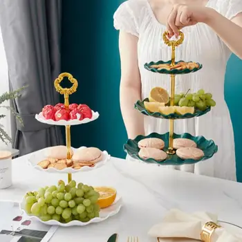 3 Tier Torta St3, Tányérok Európai Stílusú Esküvő Party többrétegű Műanyag háromszintű Gyümölcs Tálca Snack Candy Tálca Konyhai Eszközök