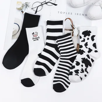 Csíkos zokni vicces tehén nyomtatás fehér rajzfilm calcetines hangulatos harajuku skarpetki damskie aranyos állat chaussettes kawaii boldog zokni