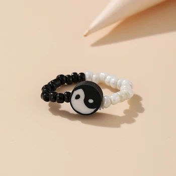 Gyanta Szimulált Gyöngy, Rugalmas Ujj Gyűrű Fekete-Fehér Tai Chi Gyöngyök Kerek Állítható Gyűrű a Nők Aranyos Fél Varázsa Ékszerek